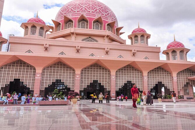 Private Half-Day Putrajaya Tour with Lake Cruise - What Travelers Are Saying