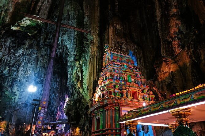 Private Night Tour Batu Caves and South Indian Dinner - Who Is This Tour Best For?