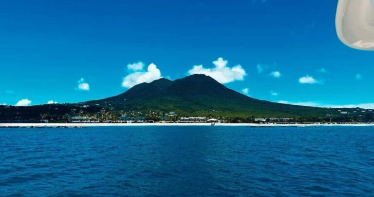 PRIVATE POWER CATAMARAN - What to Expect and Practical Tips