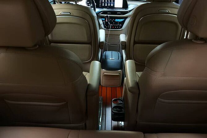 Private Tour in Shanghai with the English Speaking Driver - Who Should Consider This Tour?