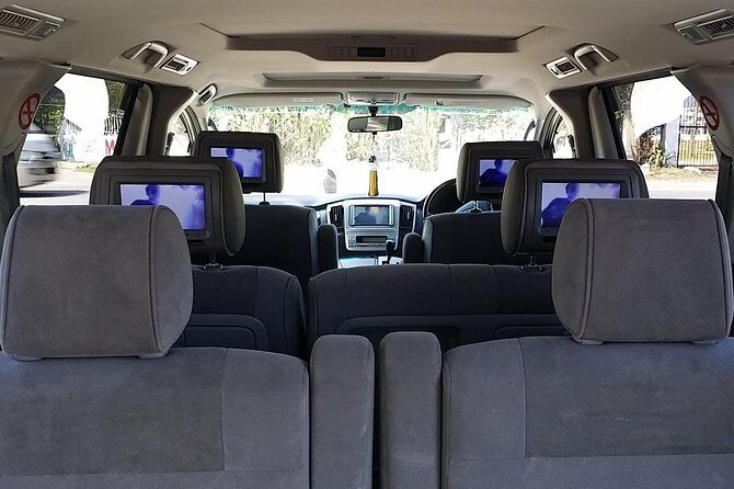 Private Transfer Between Montego Bay Airport And Falmouth - The Drivers: Professionalism or Pitfalls?