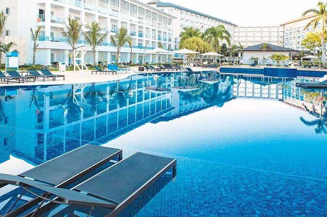 Private Transfer from Montego Bay Airport to Falmouth Hotels - Who Should Consider This Transfer?