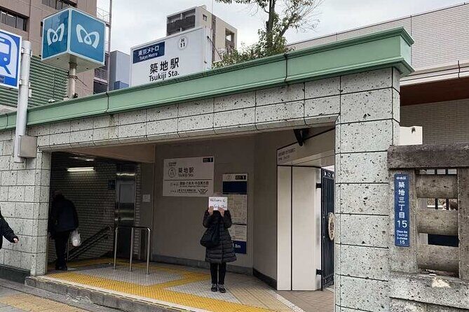 Private Tsukiji Market Tour and Sushi Making at a Local Home - Who Would Love This Experience?