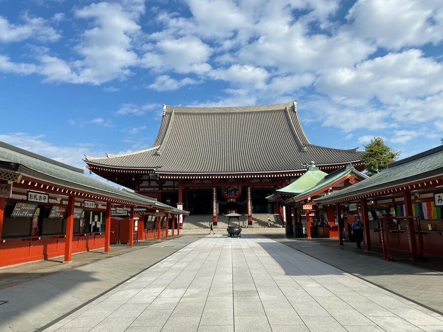 The iconic Kaminarimon Thunder Gate entrance to Sensoji Temple in Asakusa with red lantern