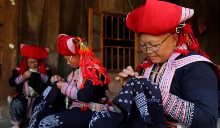 Red Dao Trek: Culture, Ancient Rose Garden & Ta Phin Village - An In-Depth Look at the Red Dao Trek Experience