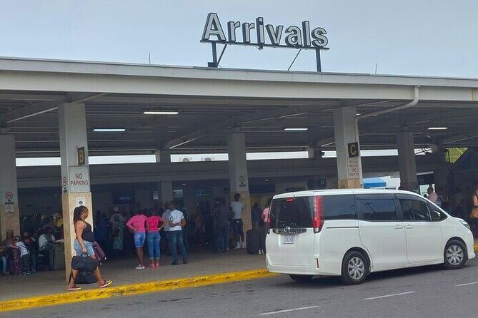 Relaxing Montego Bay Airport To Trelawny Resorts Transfer 1 Way - Analyzing the Experience: Why It Works for Many Travelers