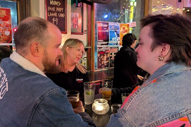 Rock'n'roll venues pub crawl including 2 free drinks and history - What Makes This Tour Stand Out