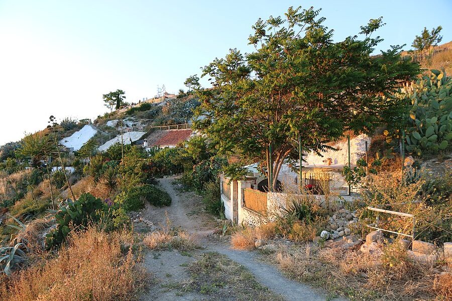 Sacromonte cave path through hills above Granada