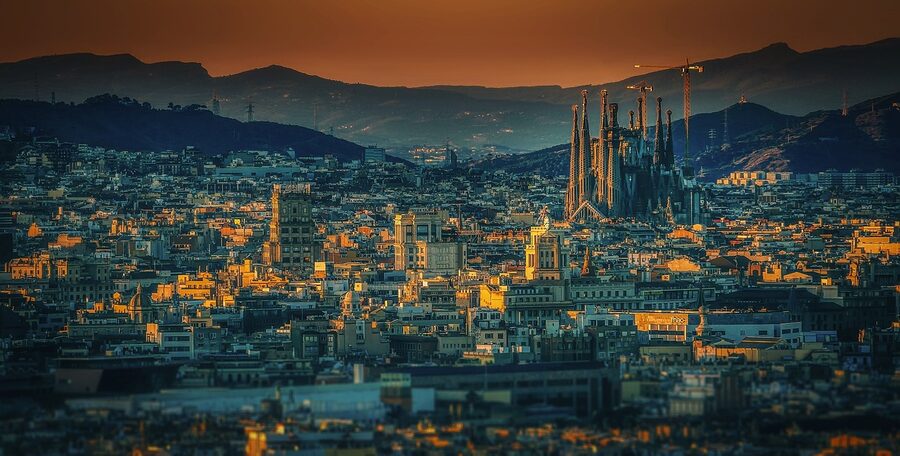 Sagrada Familia from a Barcelona street view