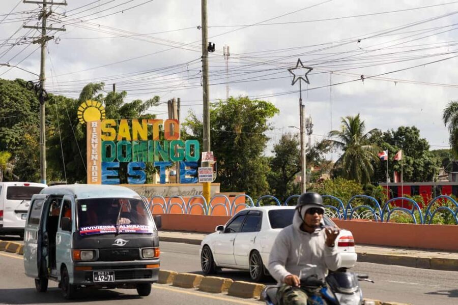 Santo Domingo: Los Mina, The Flea, Juan Dolio & Karaoke Tour - What Sets It Apart?