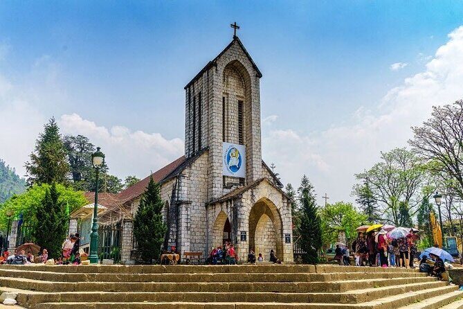 Sapa Trekking Tours 2 Days 1 Night Stay At Homestay - Trekking through Y Linh Ho and Lao Chai Valley