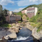 Sapporo: Jozankei Onsen Walk with Temple & Cave Visit - FAQs