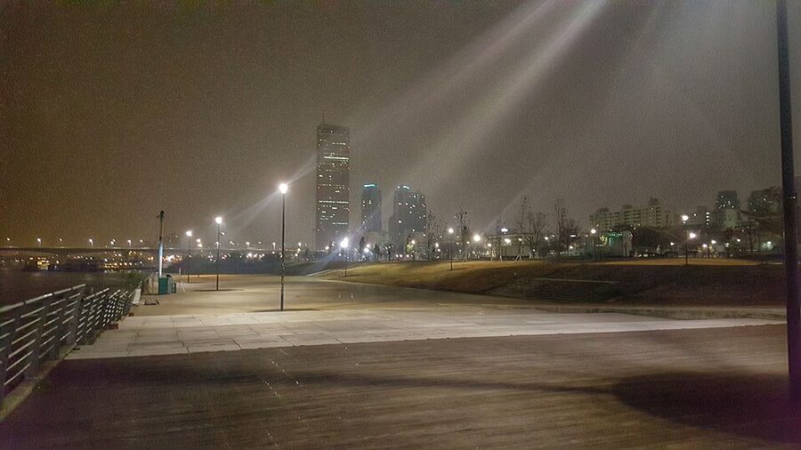 63 Building and Yeouido Han River Park at night Seoul