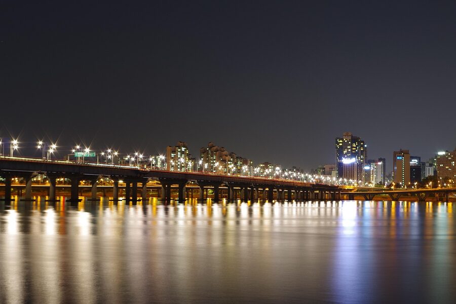 Han River night photography Seoul bridges illuminated