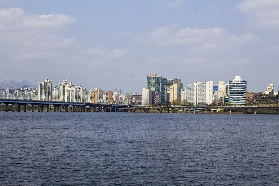 Yeouido district along the Han River Seoul