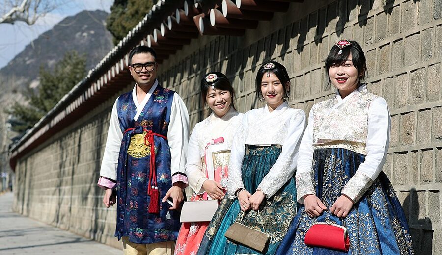 Visitors in hanbok at Gyeongbokgung Palace