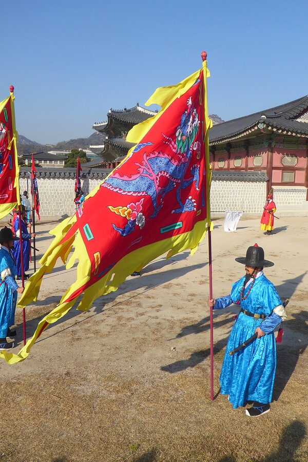 Royal guards in uniform at Gyeongbokgung Palace changing ceremony