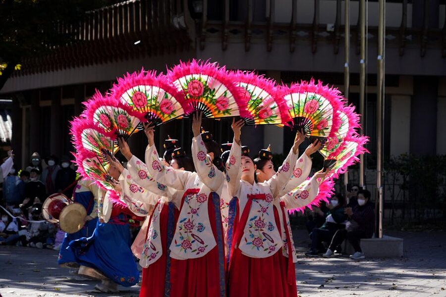 Traditional Korean fan dance performance