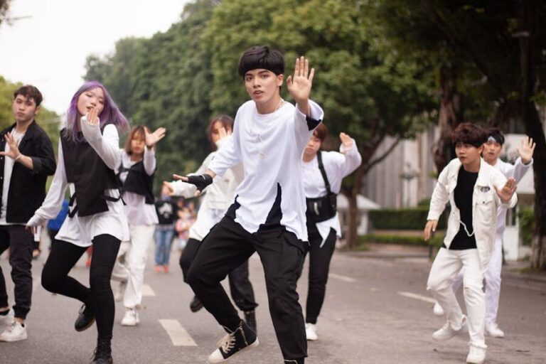 How to Book a K-Pop Dance Lesson in Seoul