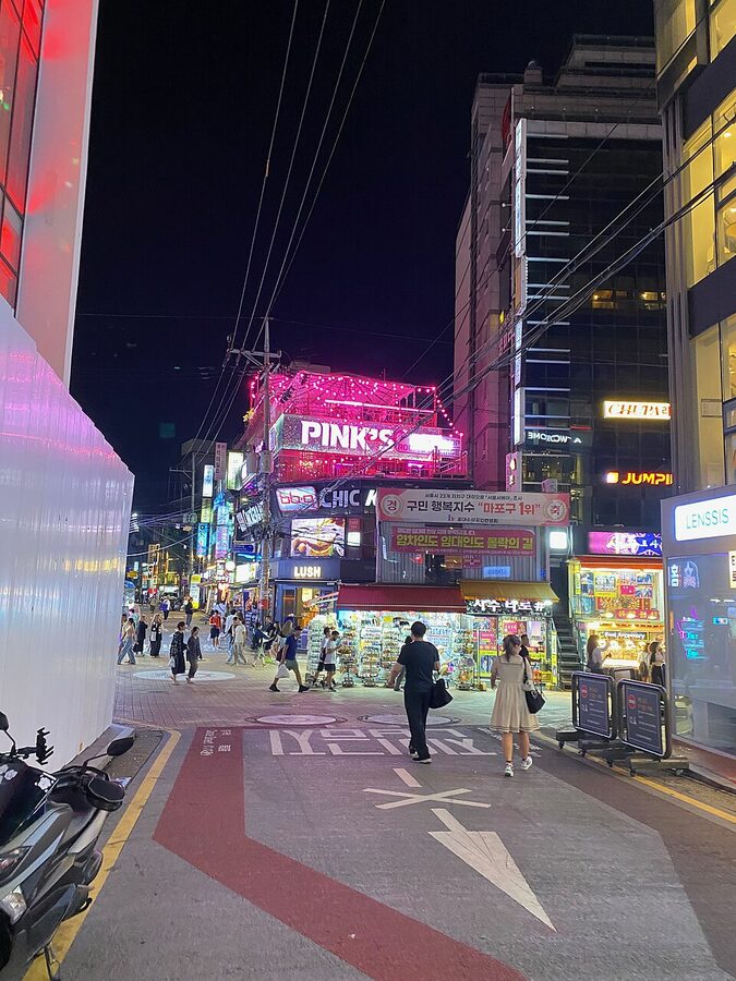 Hongdae street Seoul evening activity