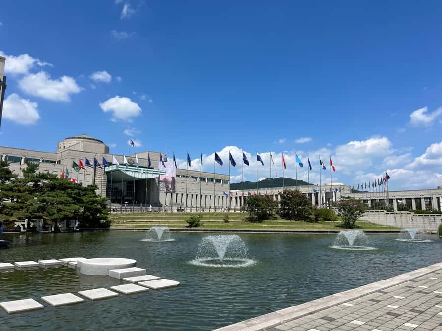 Seoul: War Memorial of Korea Guided Tour - The Guide and the Experience