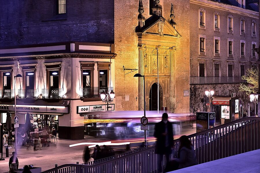 Plaza de la Encarnación at night under the Setas