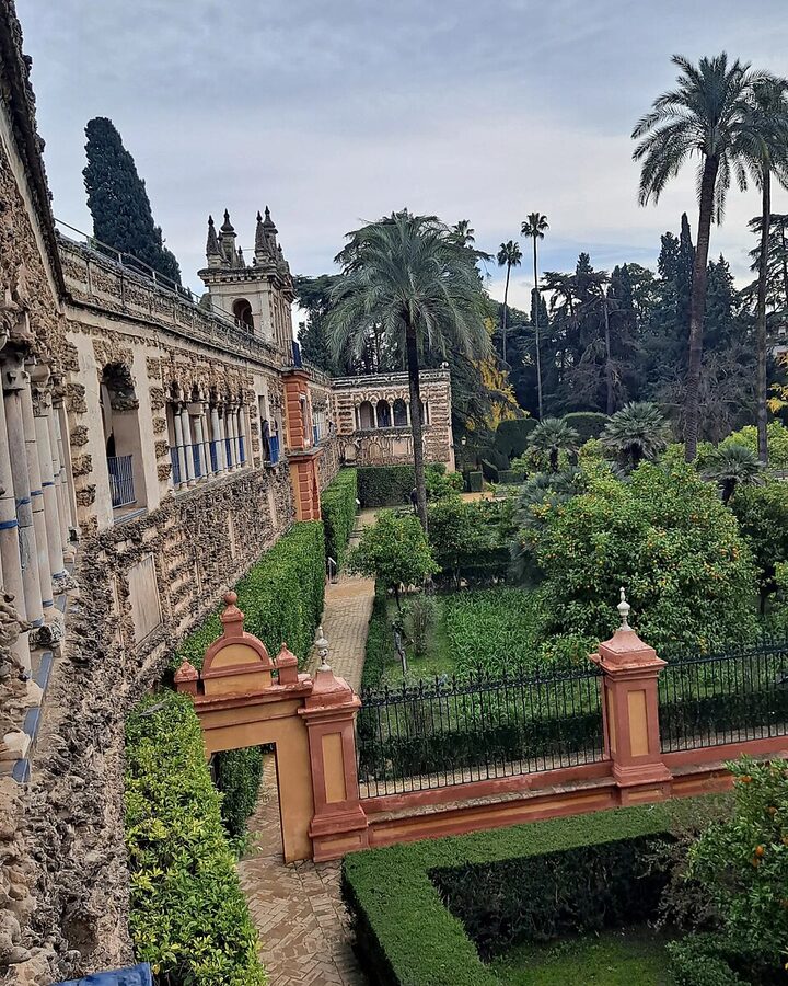 Real Alcazar de Sevilla exterior wall and gate