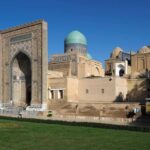 Shahi Zinda Complex Guided Tour with a Local Expert - What to Expect from Your Tour Experience