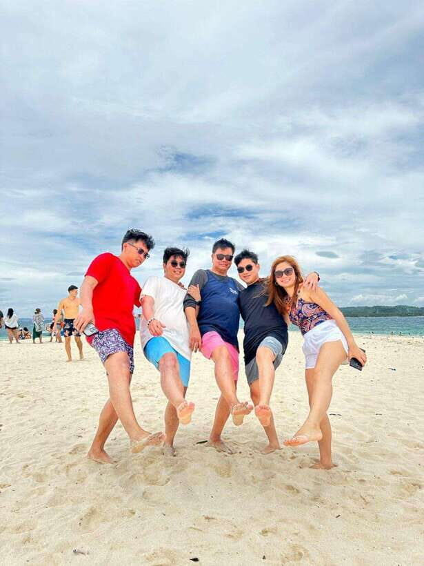 SIARGAO: PRIVATE ISLAND HOPPING GUYAM, DAKU AND NAKED ISLAND - What You Can Expect from the Experience