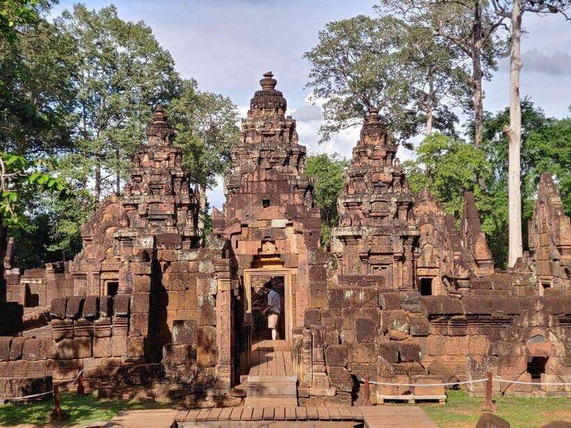 Siem Reap: Angkor Wat, Angkor Thom, and Banteay Srei Tour - Why This Tour Offers Great Value