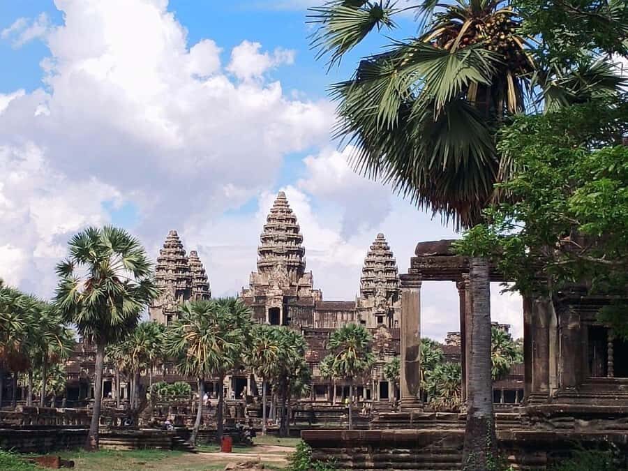 Siem Reap: Angkor Wat, Angkor Thom, and Ta Prohm Tour - Why This Tour Offers Value