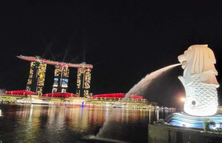 Singapore: Private Heritage & Modern Marvels Tour - Exploring Singapore’s Contrasts