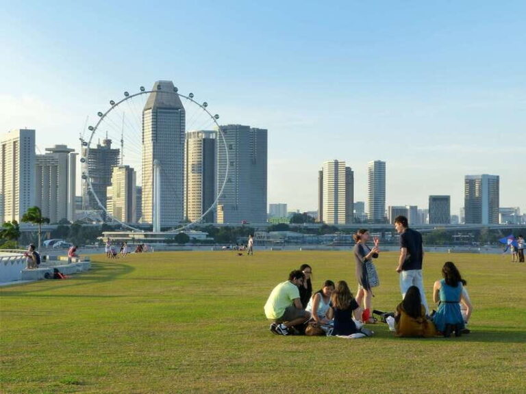Singapore: Private Walking Tour with a Local - The Itinerary and Highlights
