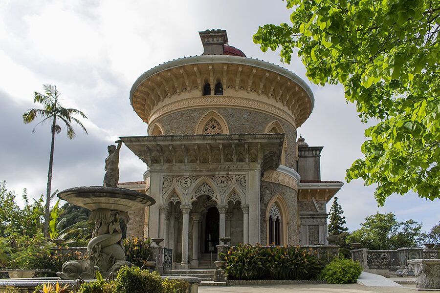 Monserrate Palace facade Indo-Saracenic architecture Sintra