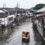 Spanish tour to Zhujiajiao with cruise and lunch - Artistic and Cultural Twilight in Tianzifang