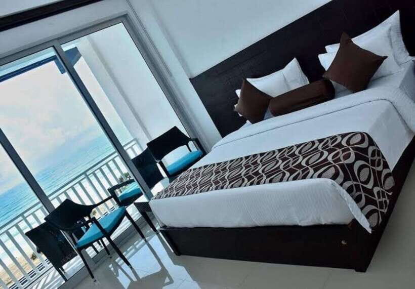 Srilanka : 4-Day Tour with Accommodation and Transport - Day 1: Sigiriya Rock Fortress & Village Experience