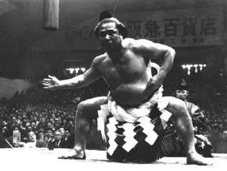 Yokozuna Tochinishiki dohyo-iri ceremony 1954
