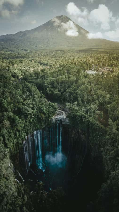 Surabaya or Malang Tumpak Sewu Bromo 2D1N Shared Guided Tour - An In-Depth Look at the Tour Experience