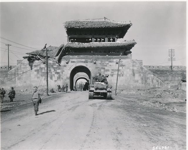 Janganmun in January 1951 during the Korean War