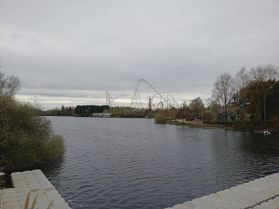 Hyperia hypercoaster towering over Thorpe Park entrance bridge