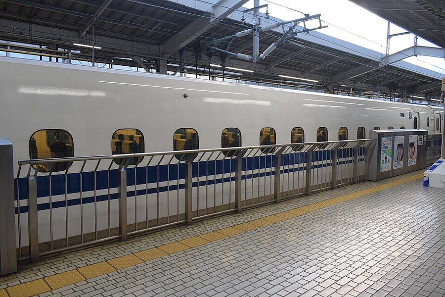 Tokaido Shinkansen at JR Kyoto Station