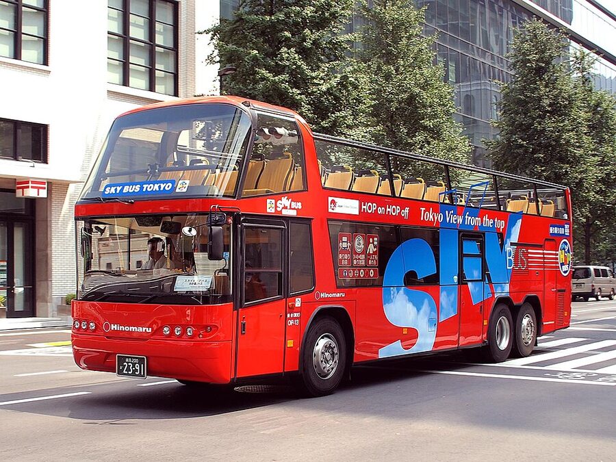 Sky Hop Bus Neoplan Skyliner in Tokyo