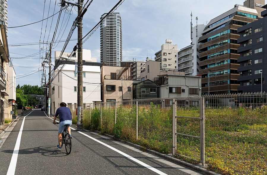 Residential street in Ikenohata, Taito Ward, Tokyo