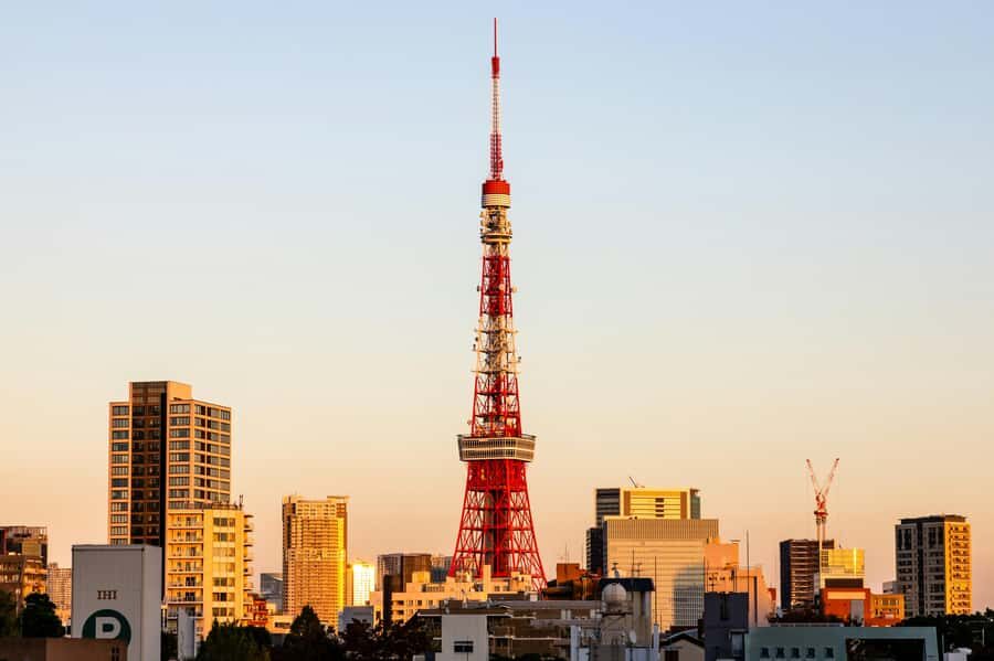Tokyo: Imperial Palace, Tokyo Tower, & Station Guided Tour - Why This Tour Is a Great Choice for Travelers
