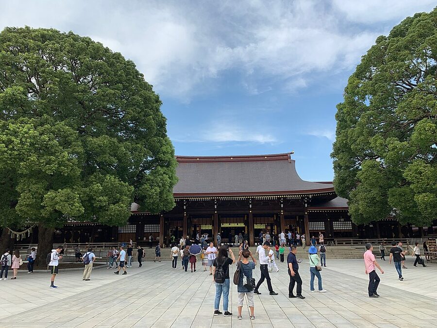 Meiji Jingu Shrine Tokyo main pavilion