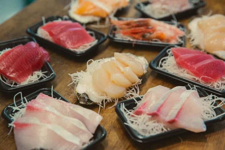 Tokyo : Tsukiji Fish Market Tour with Fresh Sashimi Tasting - The Value of the Tour