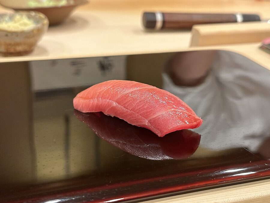 Chutoro medium fatty tuna nigiri Tsukiji
