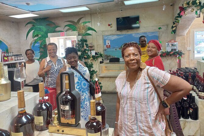 Twin City Shopping Tour - Transportation, Duration, and Group Size