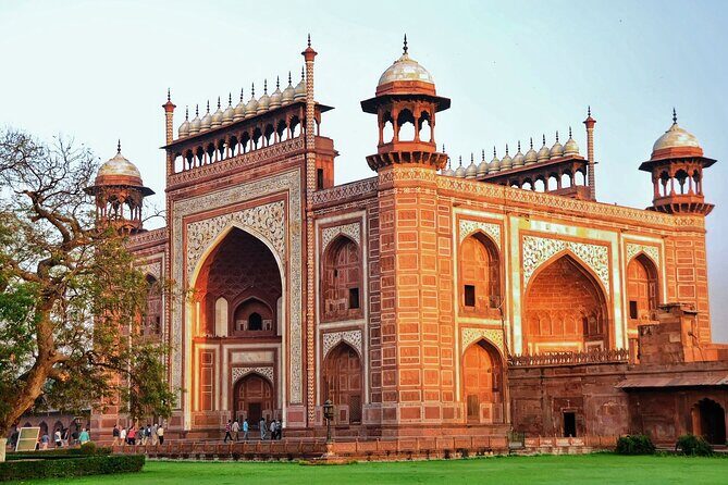 Two Days Golden Triangle Tour to Agra and Jaipur from Delhi - Transportation and Guides: Why They Matter