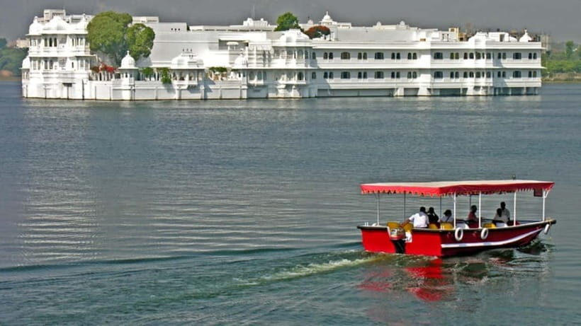 Udaipur: City Highlights Tour with Hotel Pickup - The Experience: What You Can Expect